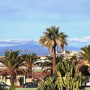https://sunny-house-with-private-pool-and-sea-view.tenerifehoteles.net