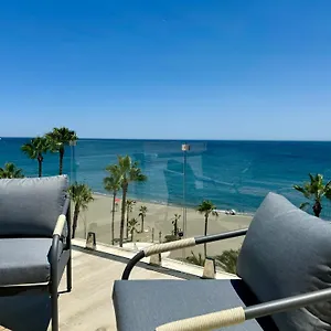 https://sunnypalms-beachfront-penthouse-with-stunning-sea-view.es-andalucia.com